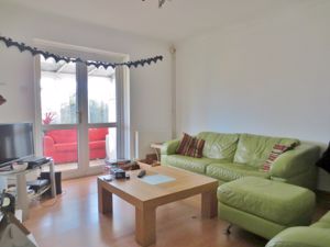 Living Room- click for photo gallery
